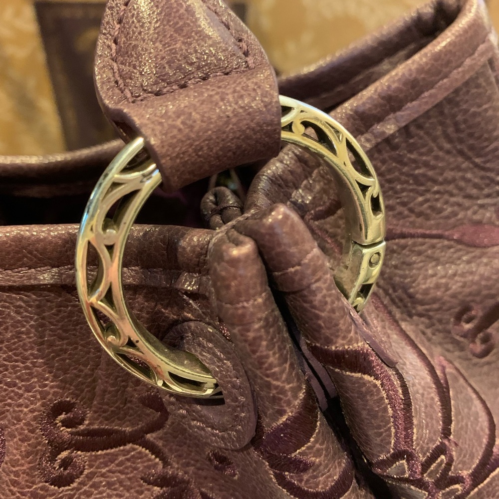 💜💎EUC BRIGHTON Valencia Embroidered Floral Leather Shoulder bag in Grape. - Picture 12 of 16